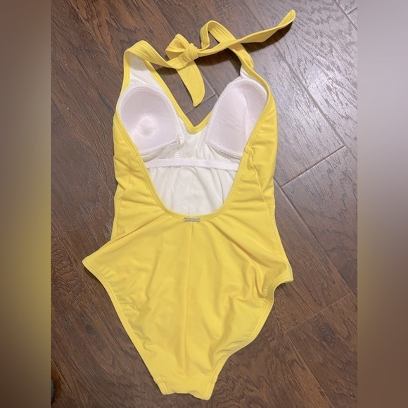 Anne Cole Pale Yellow Stretchy Halter Top One Piece Swimsuit - Picture 4 of 9